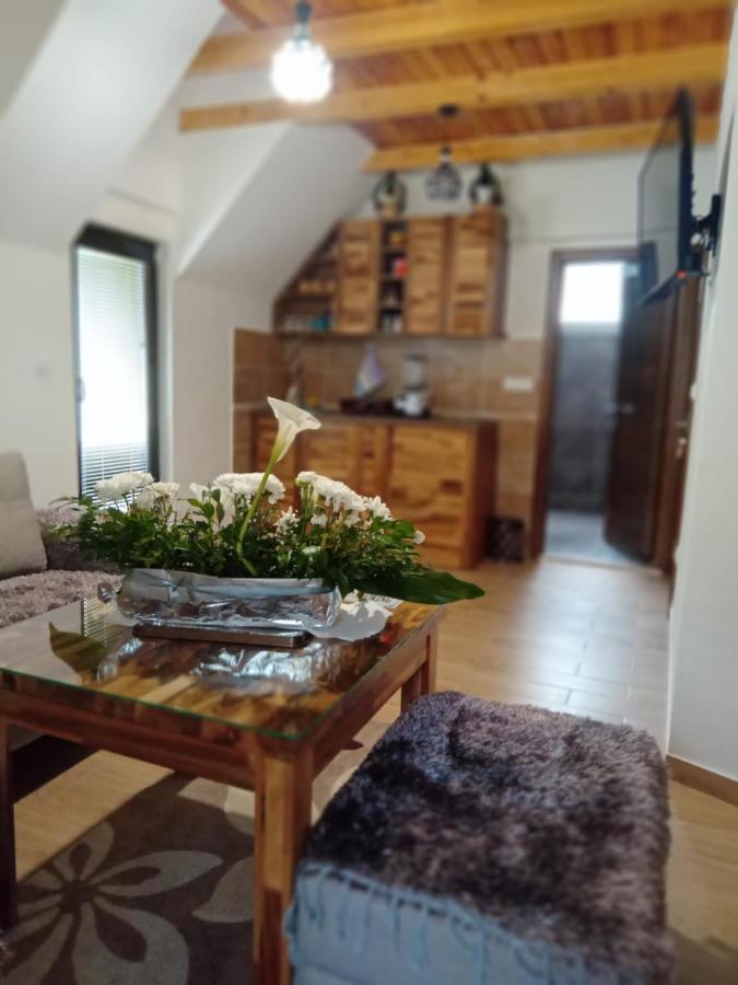 P-Zlatar, Apartman 3 Brdo ภายนอก รูปภาพ