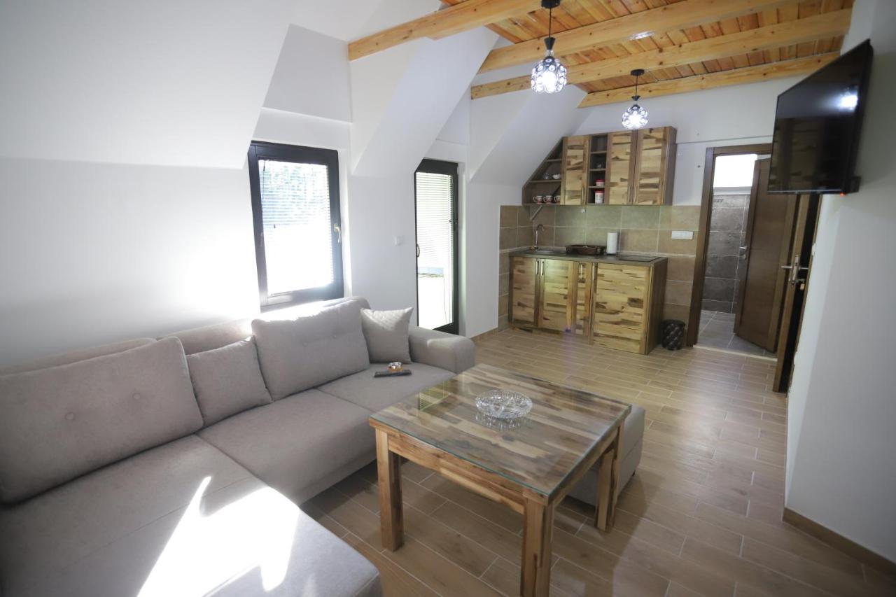 P-Zlatar, Apartman 3 Brdo ภายนอก รูปภาพ